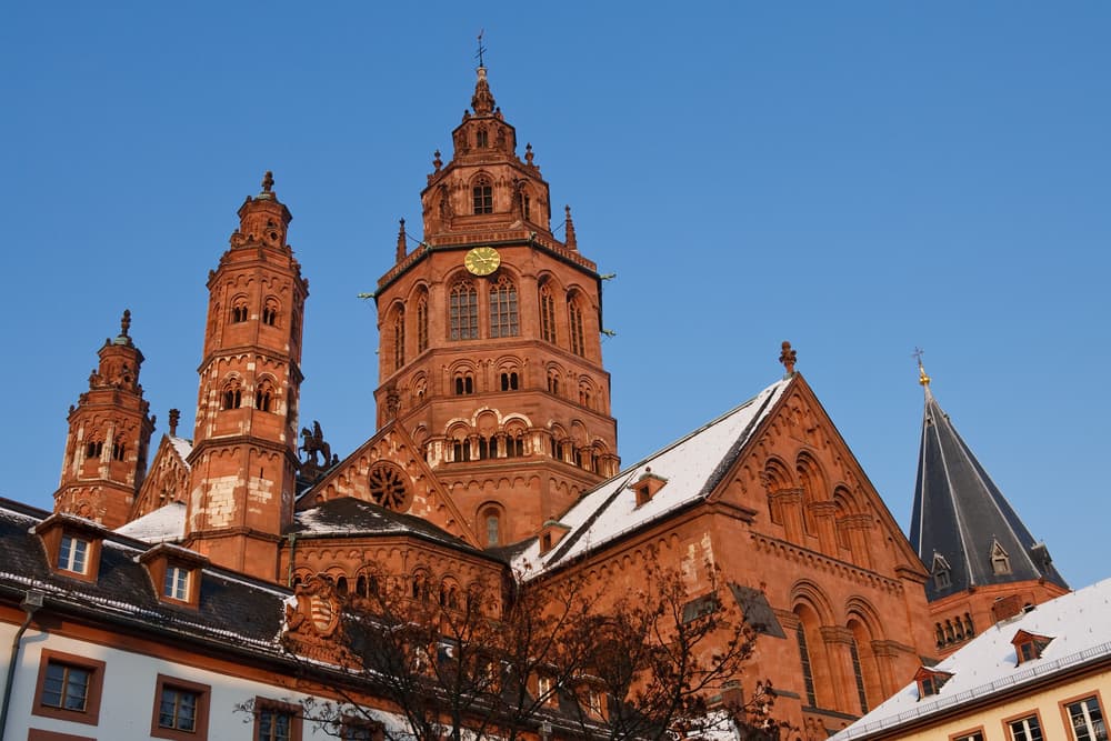 Der Mainzer Dom über der Altstadt