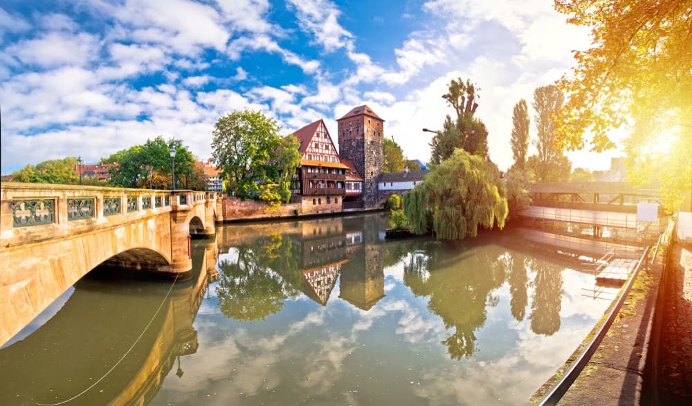 Henkersteg und Weinstadel an der Pegnitz in Nürnberg